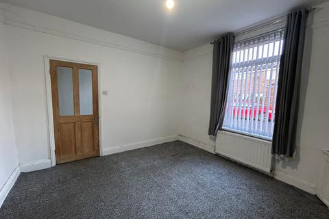 2 bedroom terraced house to rent, Maughan Street, Shildon DL4