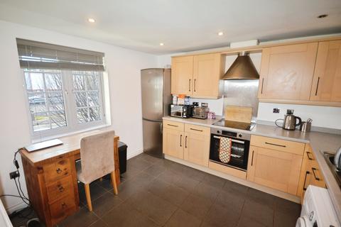 2 bedroom apartment to rent, Spinner Croft, Derbyshire S40