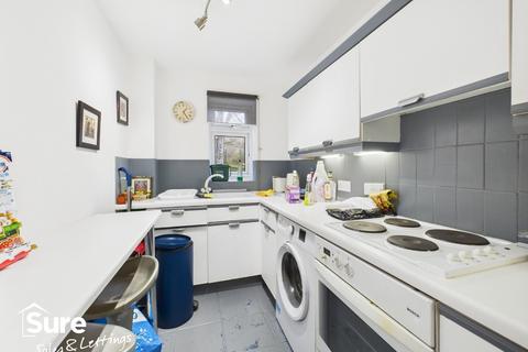 1 bedroom flat to rent, Ronald Court, Oakwood Road, Bricket Wood, St. Albans, Hertfordshire, AL2 3ET