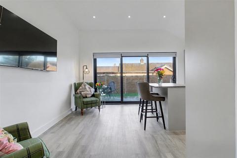 3 bedroom detached bungalow for sale, Oxborough Drive, South Wootton