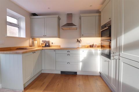 3 bedroom semi-detached house for sale, Chestnut Avenue, Stonehouse