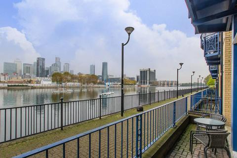 undefined, Quay View Apartments, Tower Hamlets, London, E14