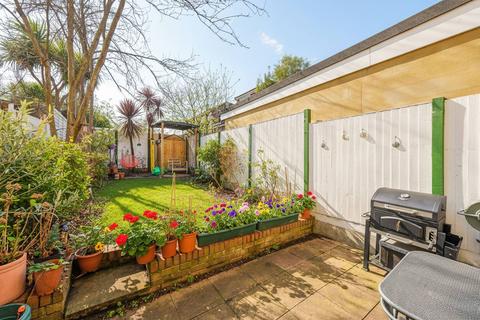 undefined, Barnsdale Avenue, Canary Wharf, London, E14