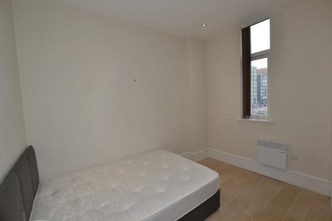 2 bedroom flat to rent, Dock Office, Furness Quay, Salford, M50