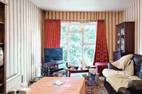 2 bedroom flat for sale, Hooton Road, Carlton, Nottingham