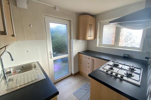 3 bedroom end of terrace house to rent, Sketty, Mayflower Close
