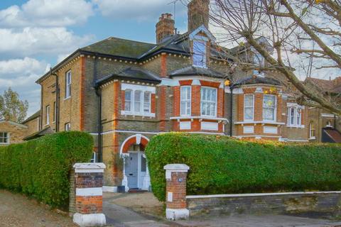 Earlsfield Road, London, SW18