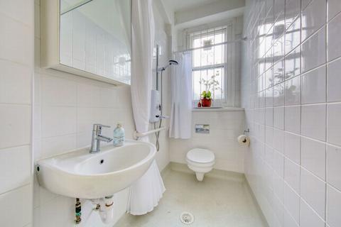 1 bedroom flat for sale, Earlsfield Road, London, SW18