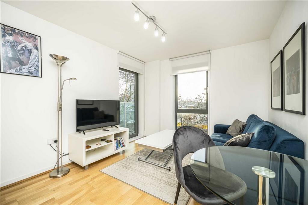 Open-plan living area, open plan living