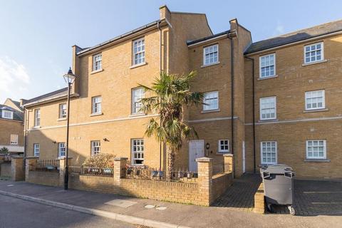 2 bedroom flat to rent, Coventry Gardens, Deal, Kent, CT14