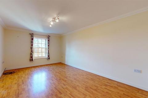 2 bedroom flat to rent, Coventry Gardens, Deal, Kent, CT14