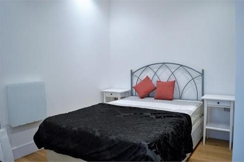 1 bedroom apartment to rent, Staines Road, Hounslow TW3