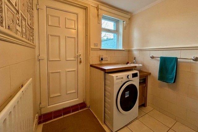 Cloakroom/Wc