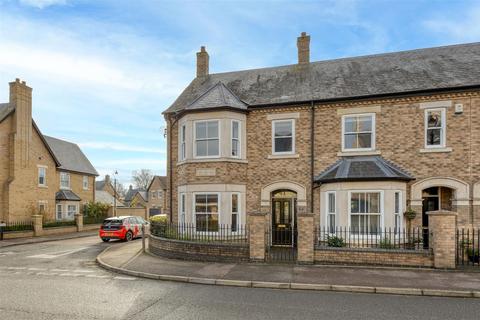Bronte Avenue, Fairfield, SG5 4FB