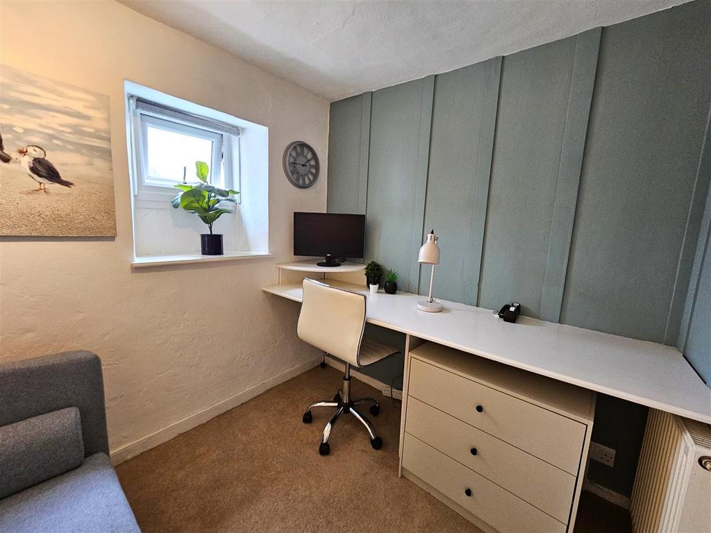 Bedroom 4 study.jpg