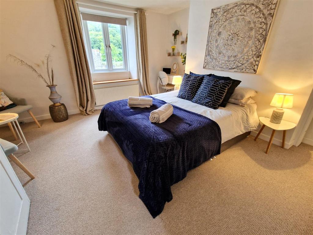 Bedroom2.1.jpg