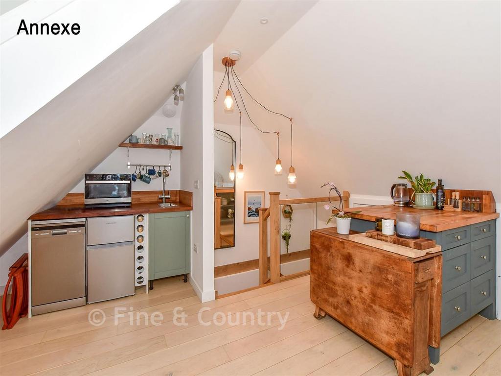 Annexe Room 1