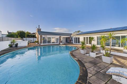 5 bedroom detached house for sale, La Route Des Gentes, St Brelade