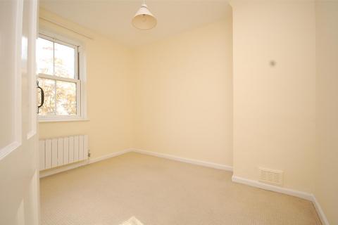 3 bedroom house to rent, Parkstead Road, LONDON SW15
