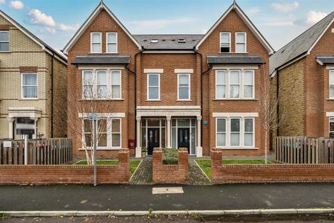 2 bedroom apartment for sale, Fassett Road, Kingston Upon Thames