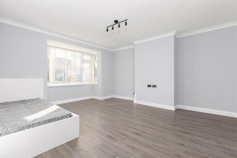 2 bedroom maisonette for sale, Vaughan Road, Stotfold, Hitchin, SG5 4EW