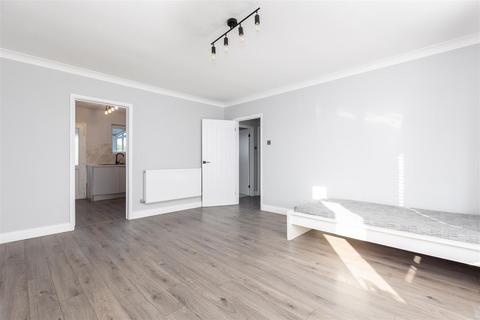2 bedroom maisonette for sale, Vaughan Road, Stotfold, Hitchin, SG5 4EW