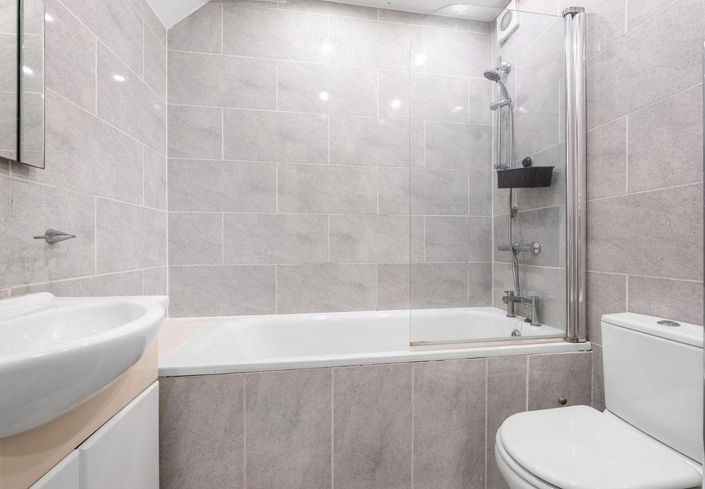 Bathroom.JPG