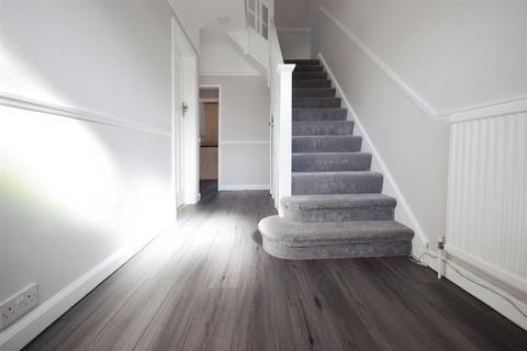 3 bedroom house to rent, Sandbourne Avenue, Merton Park SW19