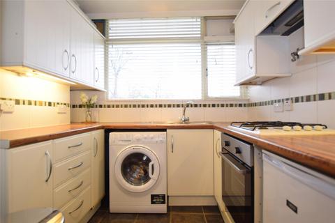 2 bedroom maisonette to rent, Putney Hill, LONDON SW15
