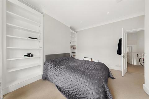 3 bedroom terraced house to rent, Candahar Road, SW11
