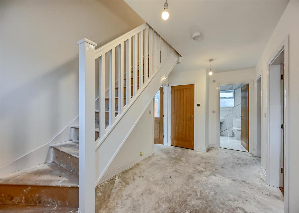 16 Redford Drive-04.jpg