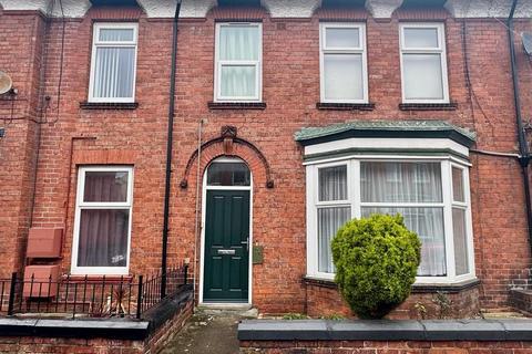 1 bedroom apartment to rent, Grange Avenue, Scarborough