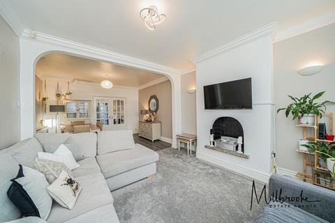 3 bedroom semi-detached house to rent, Leigh Road, Worsley, M28