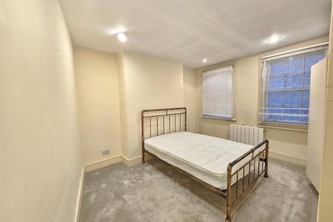 1 bedroom flat to rent, Hampstead High Street, London NW3