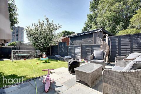2 bedroom end of terrace house for sale, Crossgates, Stevenage