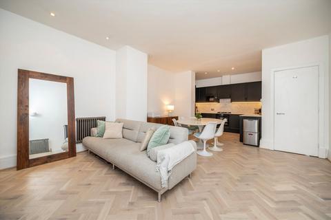 undefined, Johns Mews, London WC1N