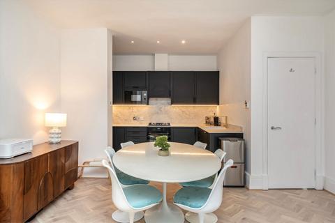undefined, Johns Mews, London WC1N