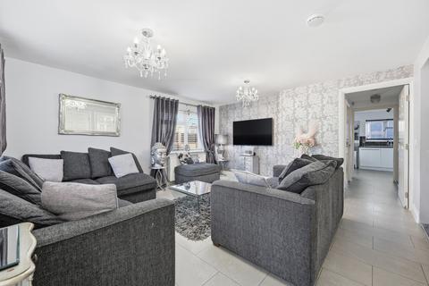 5 bedroom detached house for sale, Neave Crescent, Romford, RM3