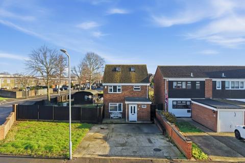 5 bedroom detached house for sale, Neave Crescent, Romford, RM3