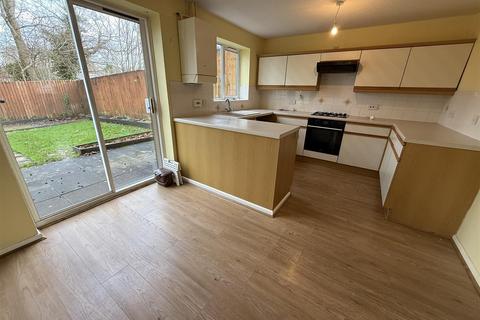 3 bedroom semi-detached house for sale, Clos Y Deri, Dafen, Llanelli