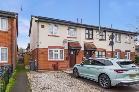 3 bedroom end of terrace house for sale, Heathlands Way, Hounslow, TW4