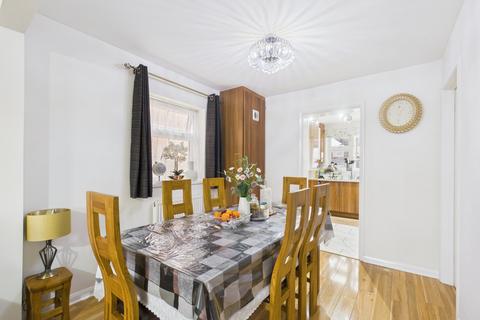 3 bedroom end of terrace house for sale, Heathlands Way, Hounslow, TW4