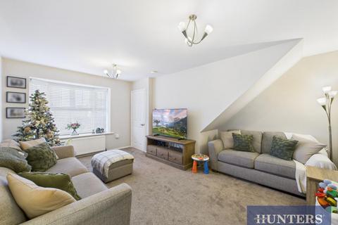 3 bedroom semi-detached house for sale, Badminton Close, Bridlington