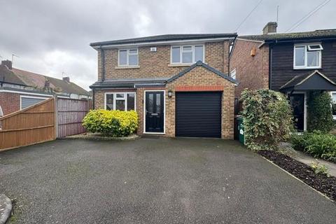 3 bedroom detached house to rent, Ashford,  null,  TW15
