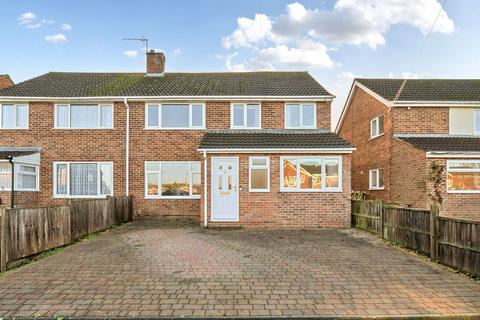 4 bedroom semi-detached house for sale, Valencia Way, Andover, SP10 1JH