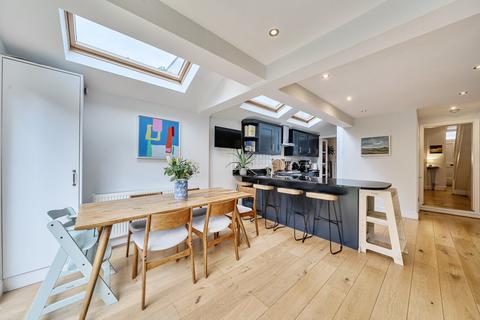 4 bedroom terraced house for sale, Wadham Road, London, SW15