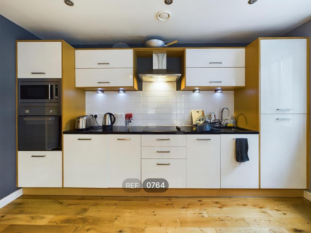 Kitchen &amp; Living area