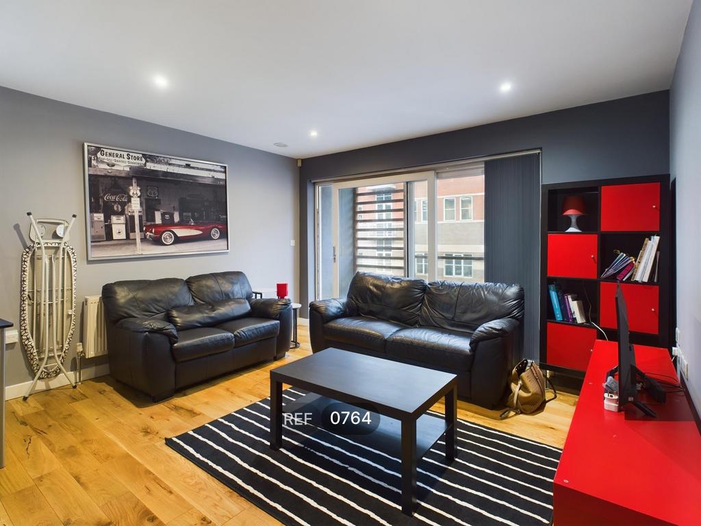 Kitchen &amp; Living area