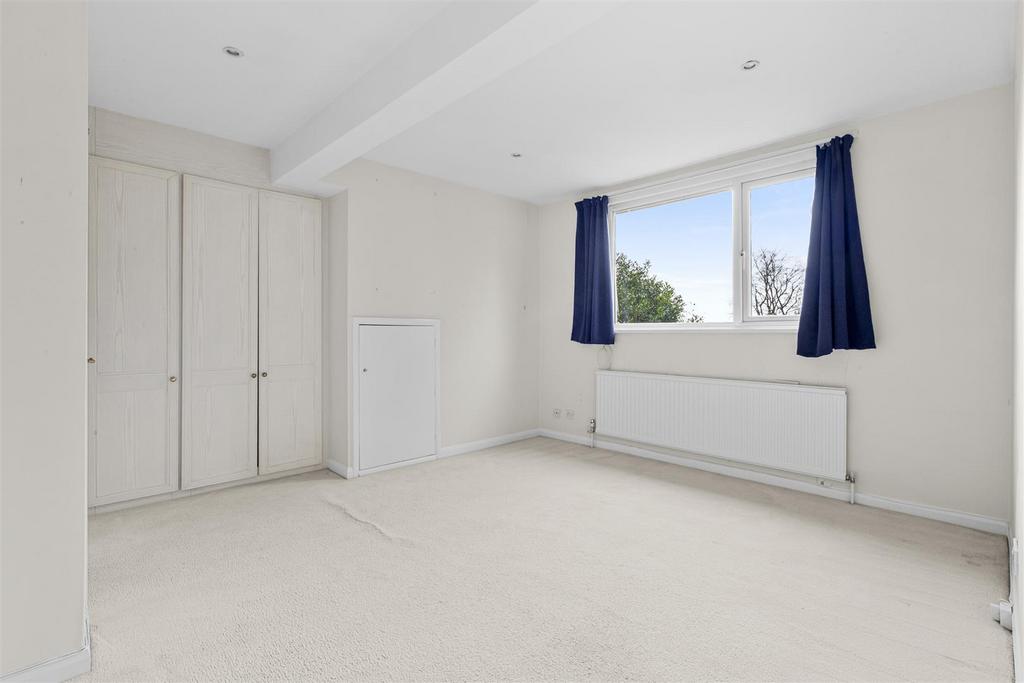 20a Maybrook Gardens, HP13 6 PJ-3.jpg