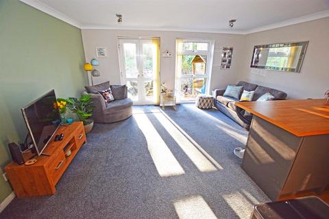 1 bedroom flat for sale, Regency Close, Wigmore
